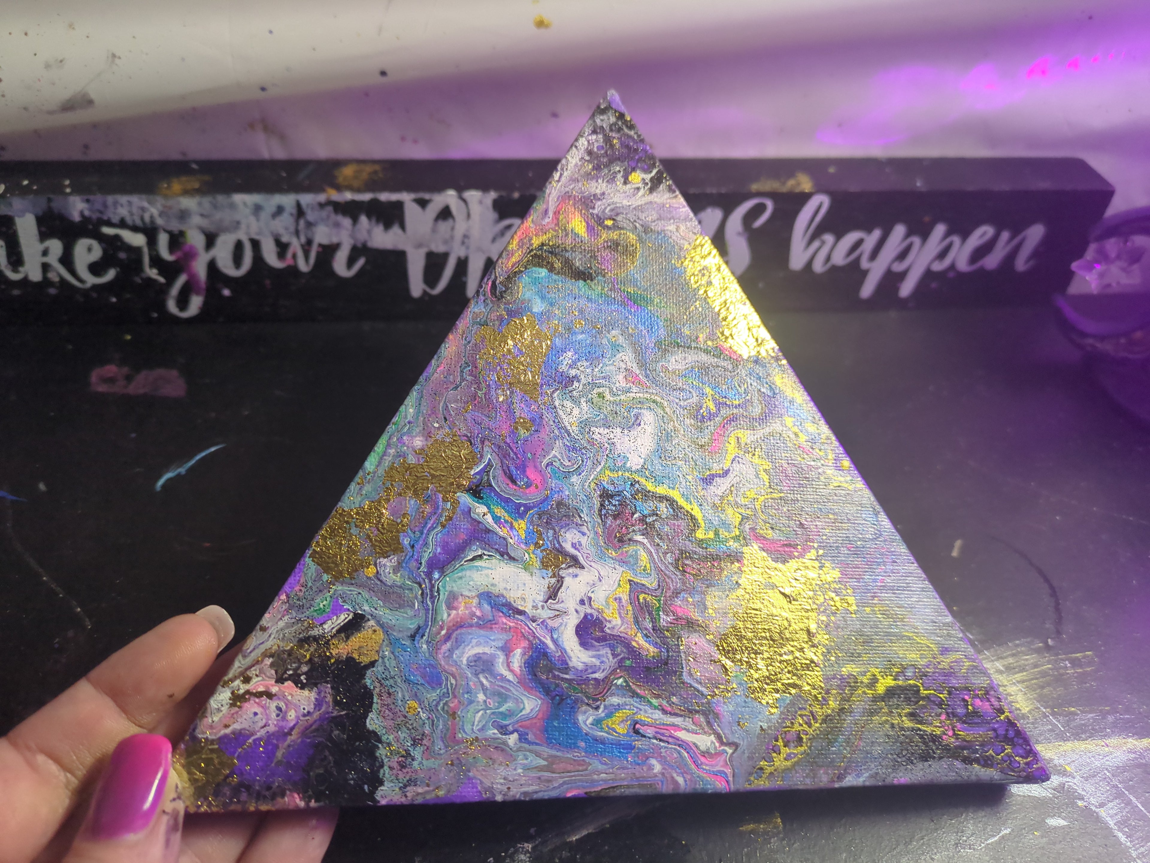 8-In triangle paint pour
